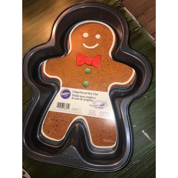 Wilton NEW Vintage Cake Pan Bundle - Gingerbread, Bunnies, Shells, Bears, Hearts - Picture 2 of 8